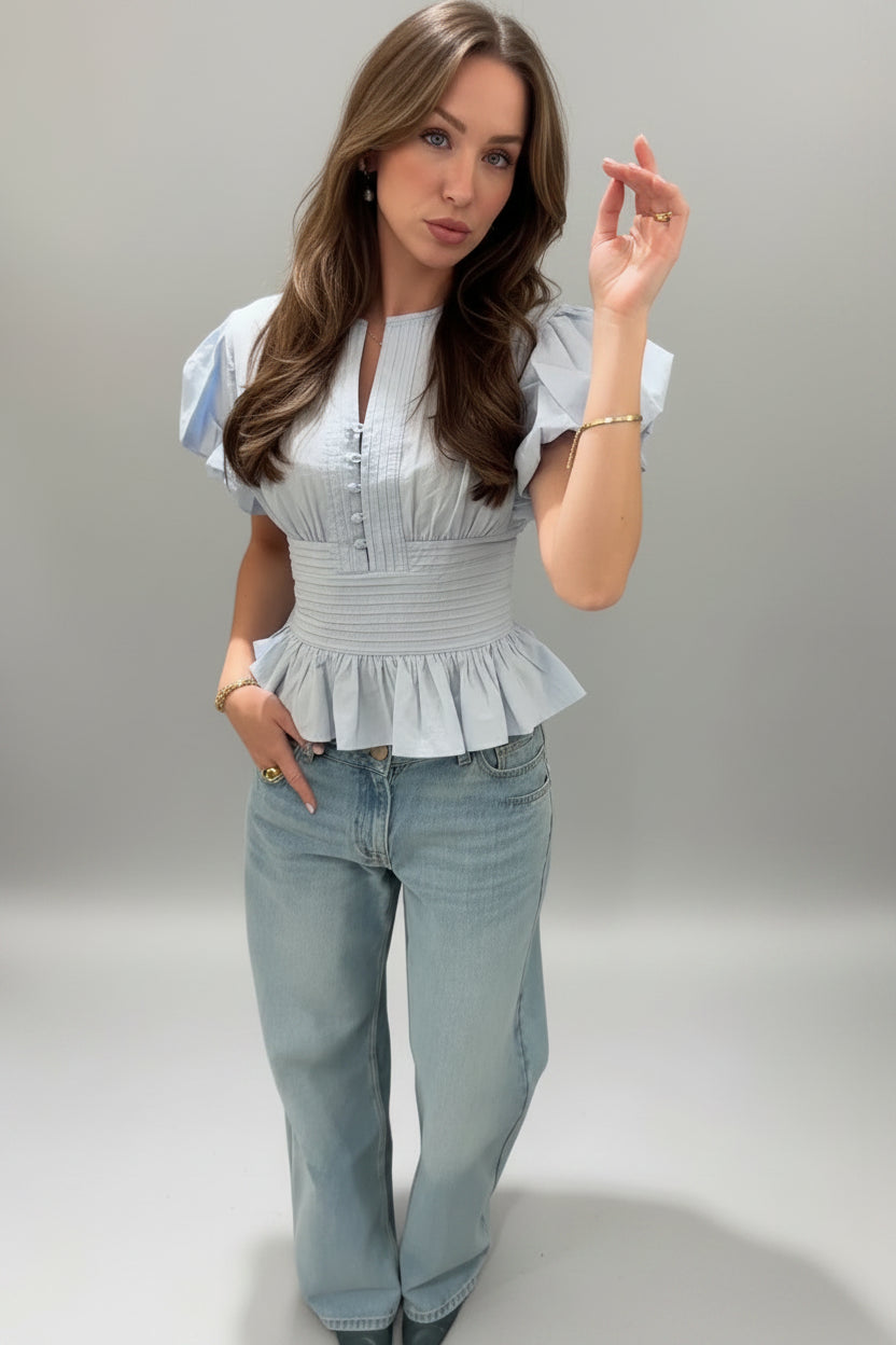 טופ אלגנטי בשרוולים מנופחים מכופתרת עם מותן נפתחת- דגם ג'ייד